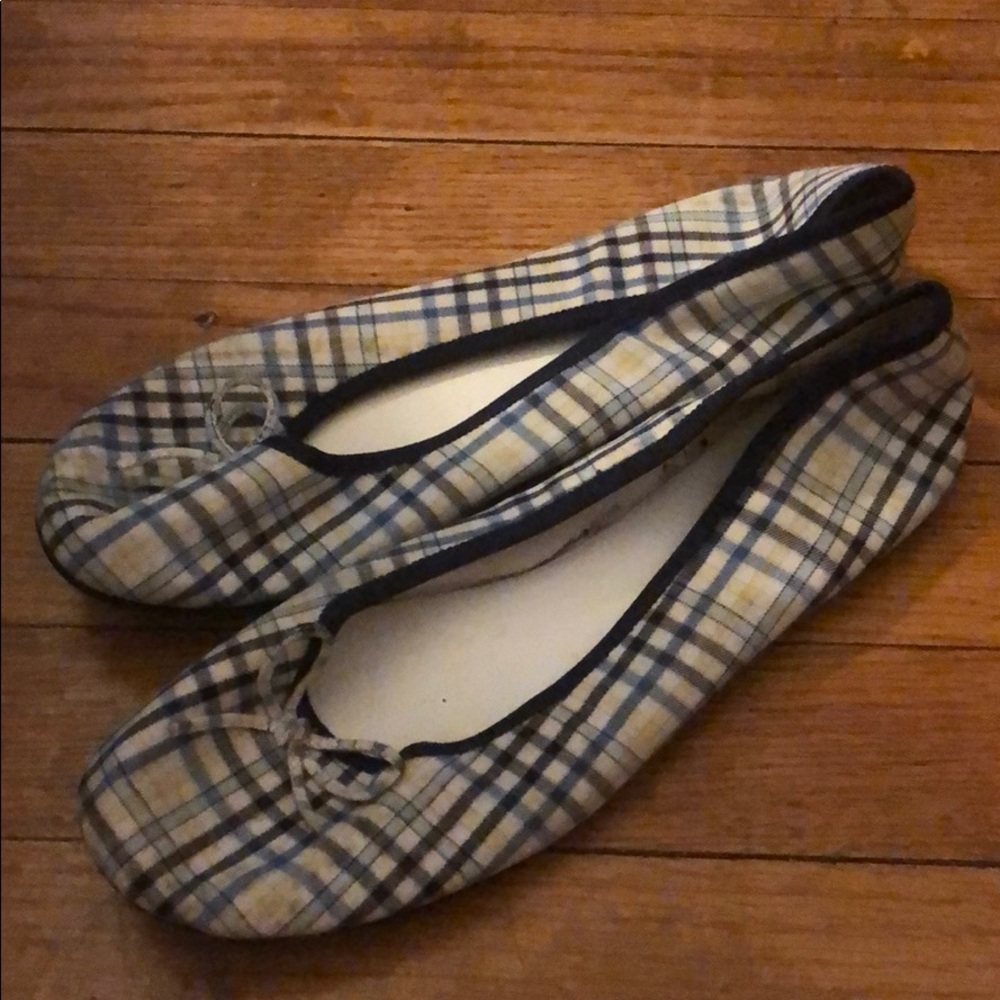 Free with bundle!! No Boundaries flats